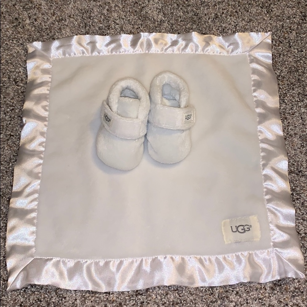 UGG Bixbee and Lovey Gift Set